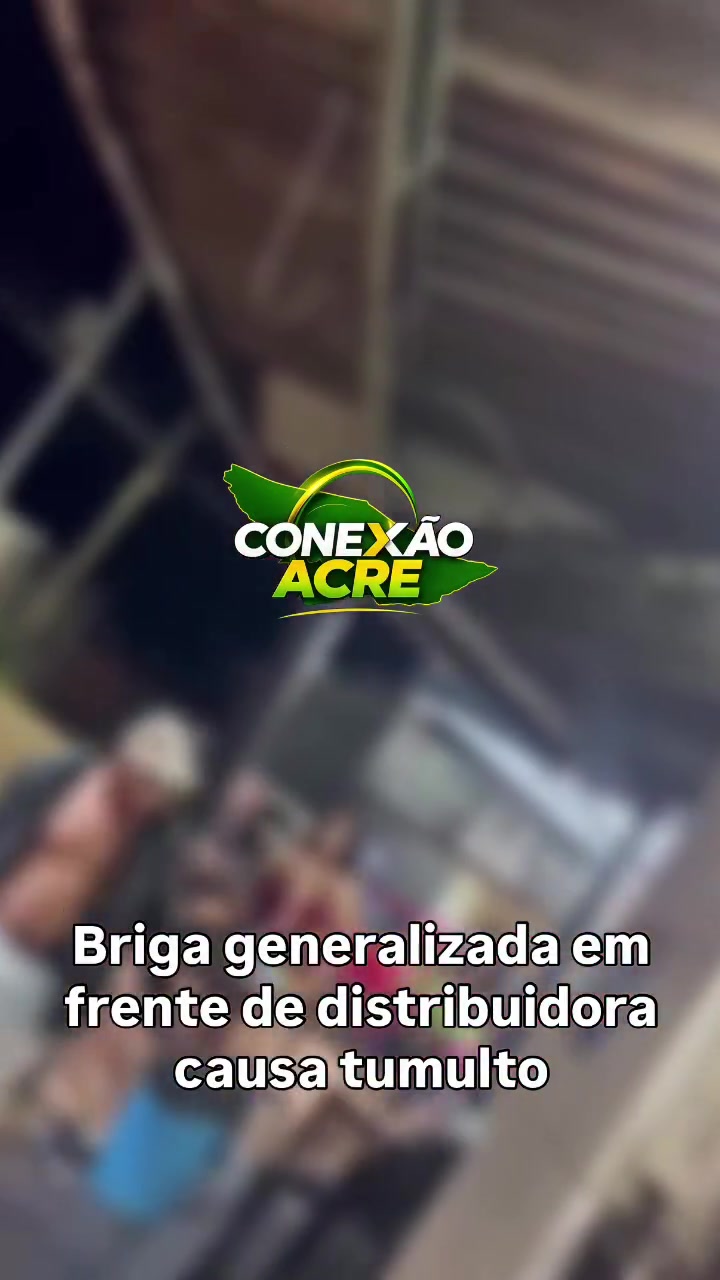 Briga generalizada em frente de distribuidora causa tumulto