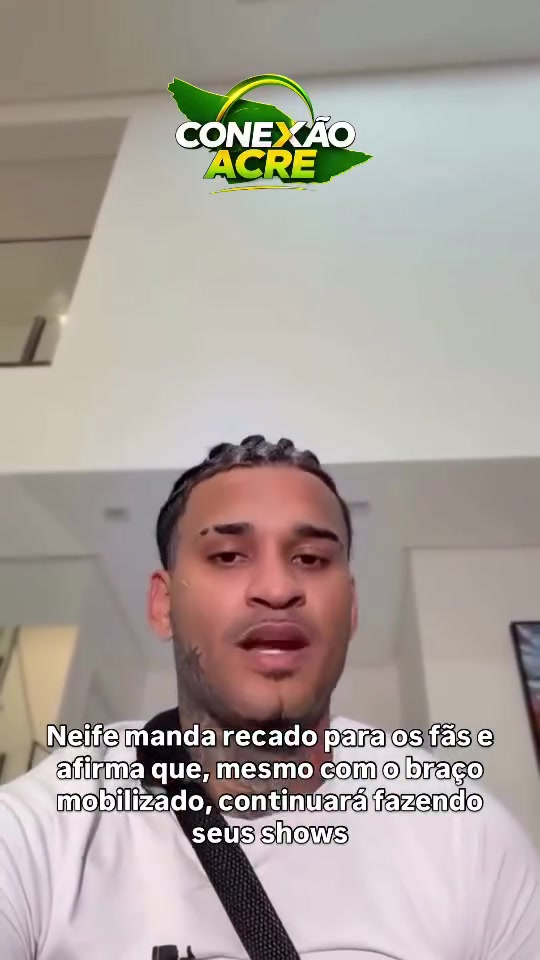 Neife manda recado para os fãs e afirma que, mesmo com o braço mobilizado, continuará fazendo shows